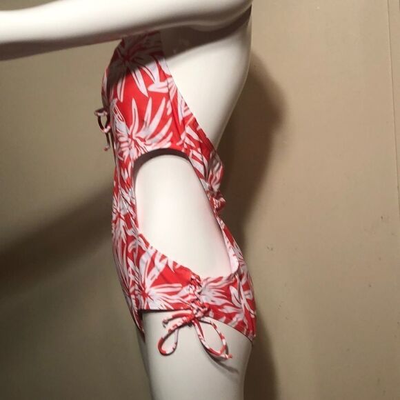 Loncoco Bathing Suit  - Picture 3 of 6